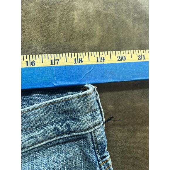 Men's Light Wash 550 Levi’s Denim Shorts Size 38 Relaxed Fit - Picture 3 of 6